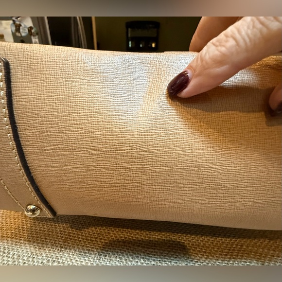 Dooney & Bourke Beige Satchel. like New! EUC. It will never go out of style. - Picture 9 of 16